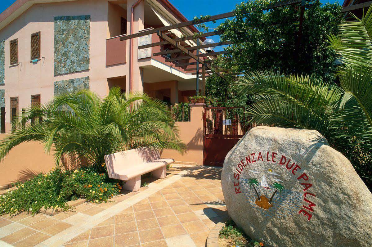 Residenza Le Due Palme Aparthotel Villasimius Exterior photo