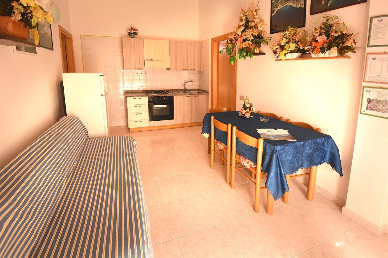 Residenza Le Due Palme Aparthotel Villasimius Exterior photo