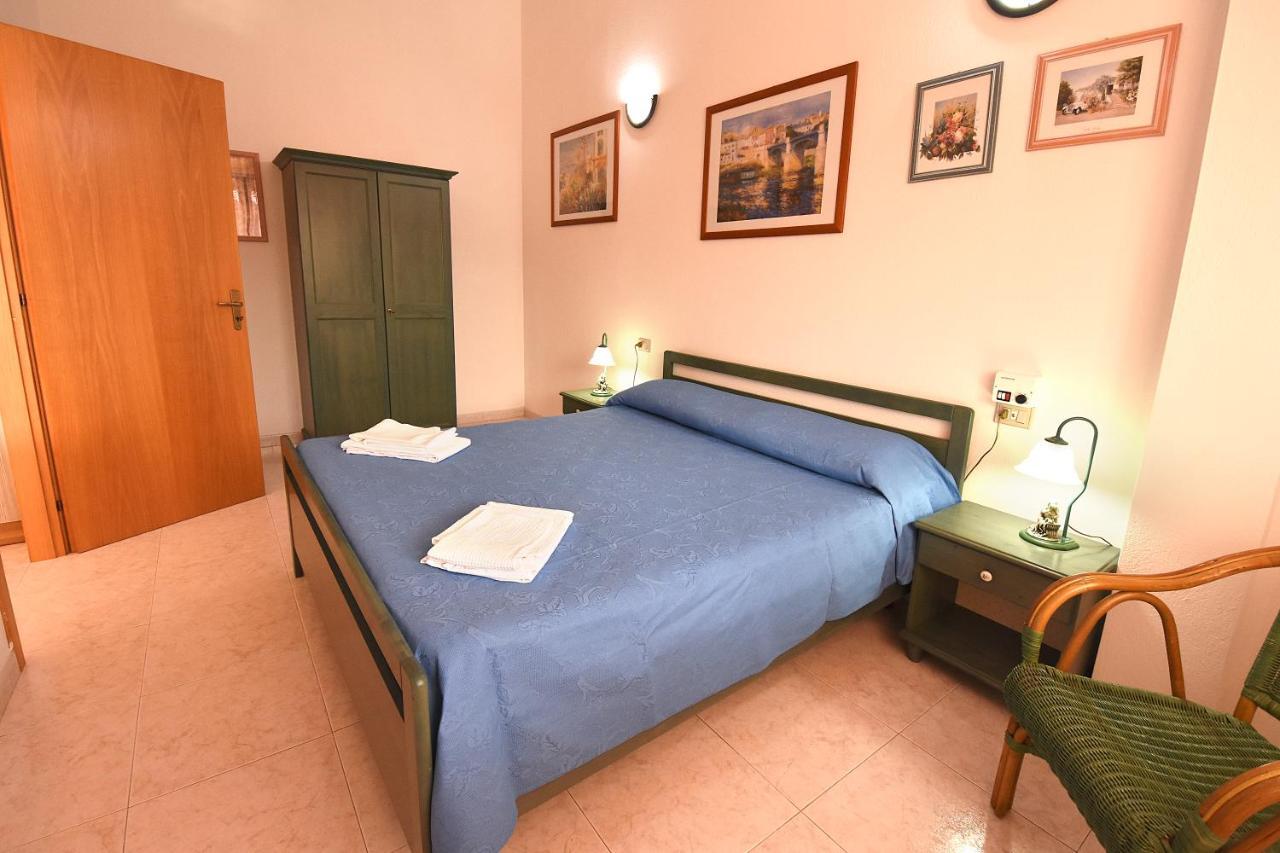 Residenza Le Due Palme Aparthotel Villasimius Exterior photo
